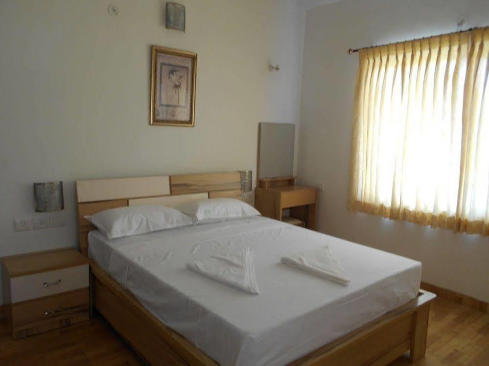 Oyo 24200 Bahri Beautiful Country Hotel Ayyampālaiyam Eksteriør billede